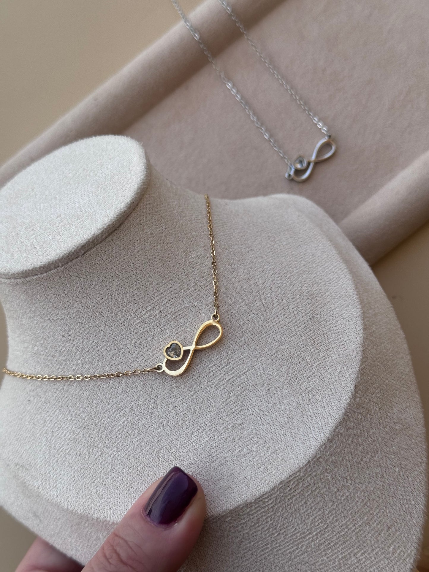 Collana infinito con cuore