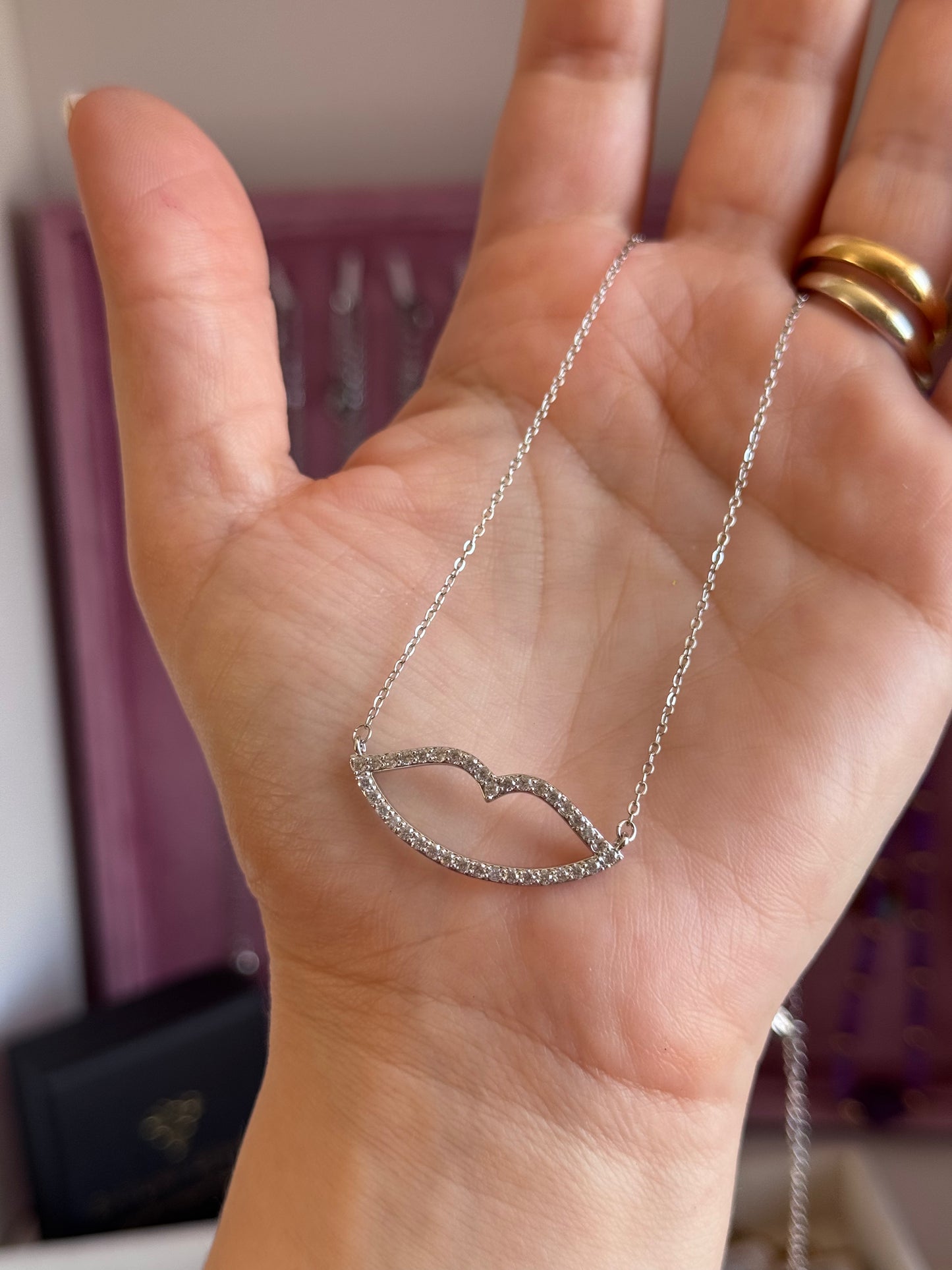 Collana bacio prezioso