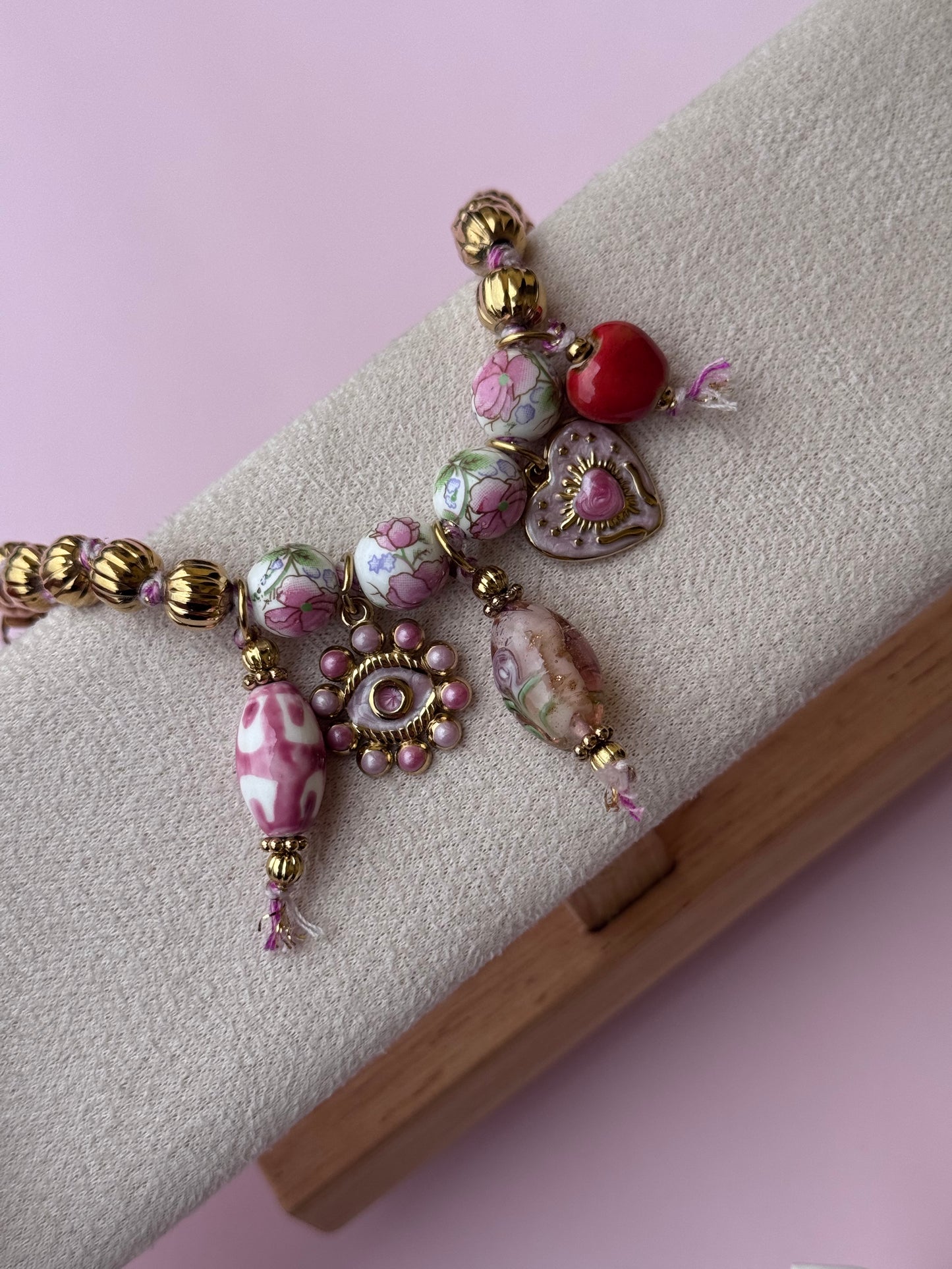 Bracciale dipinto rosa
