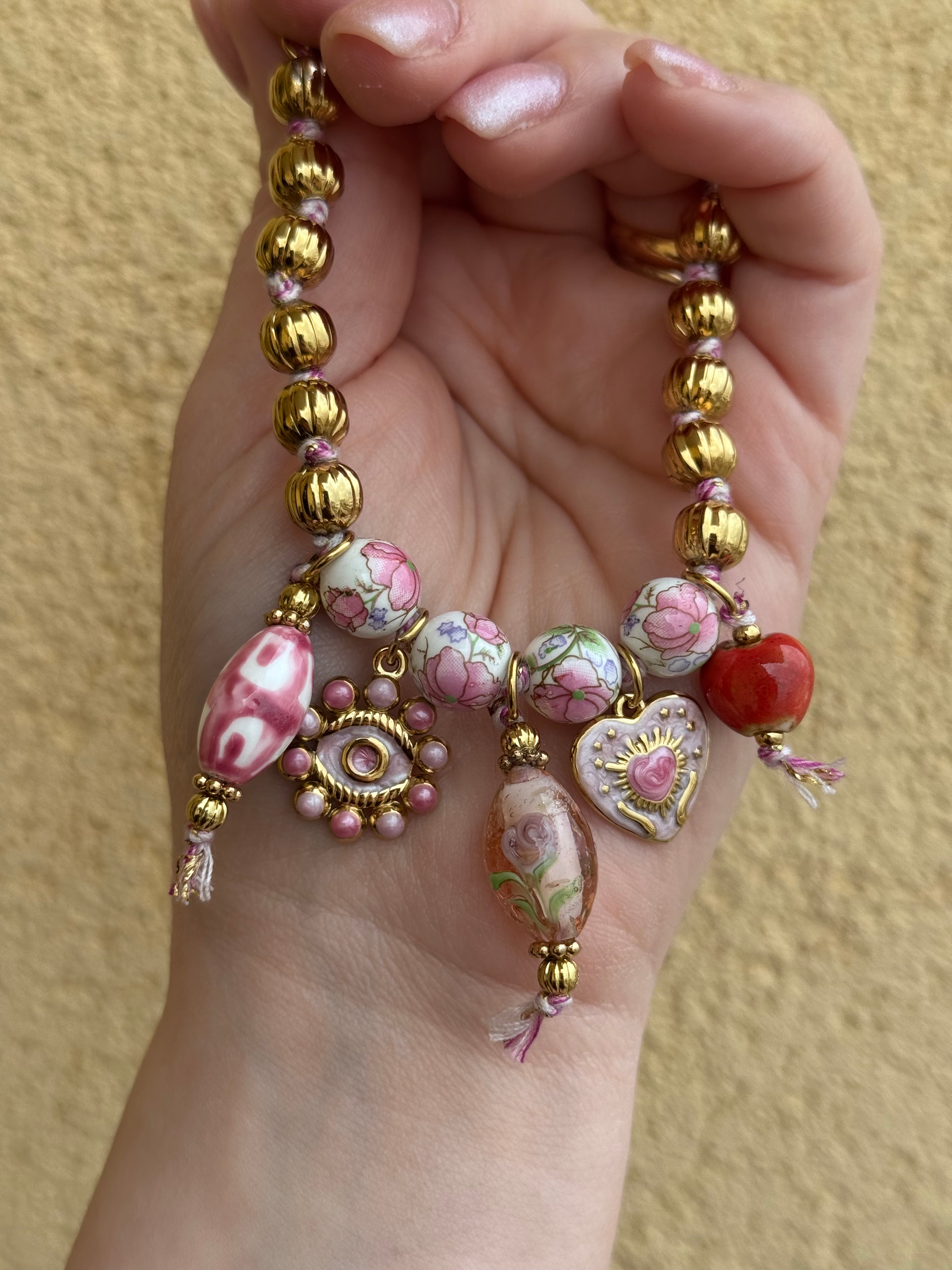 Bracciale dipinto rosa