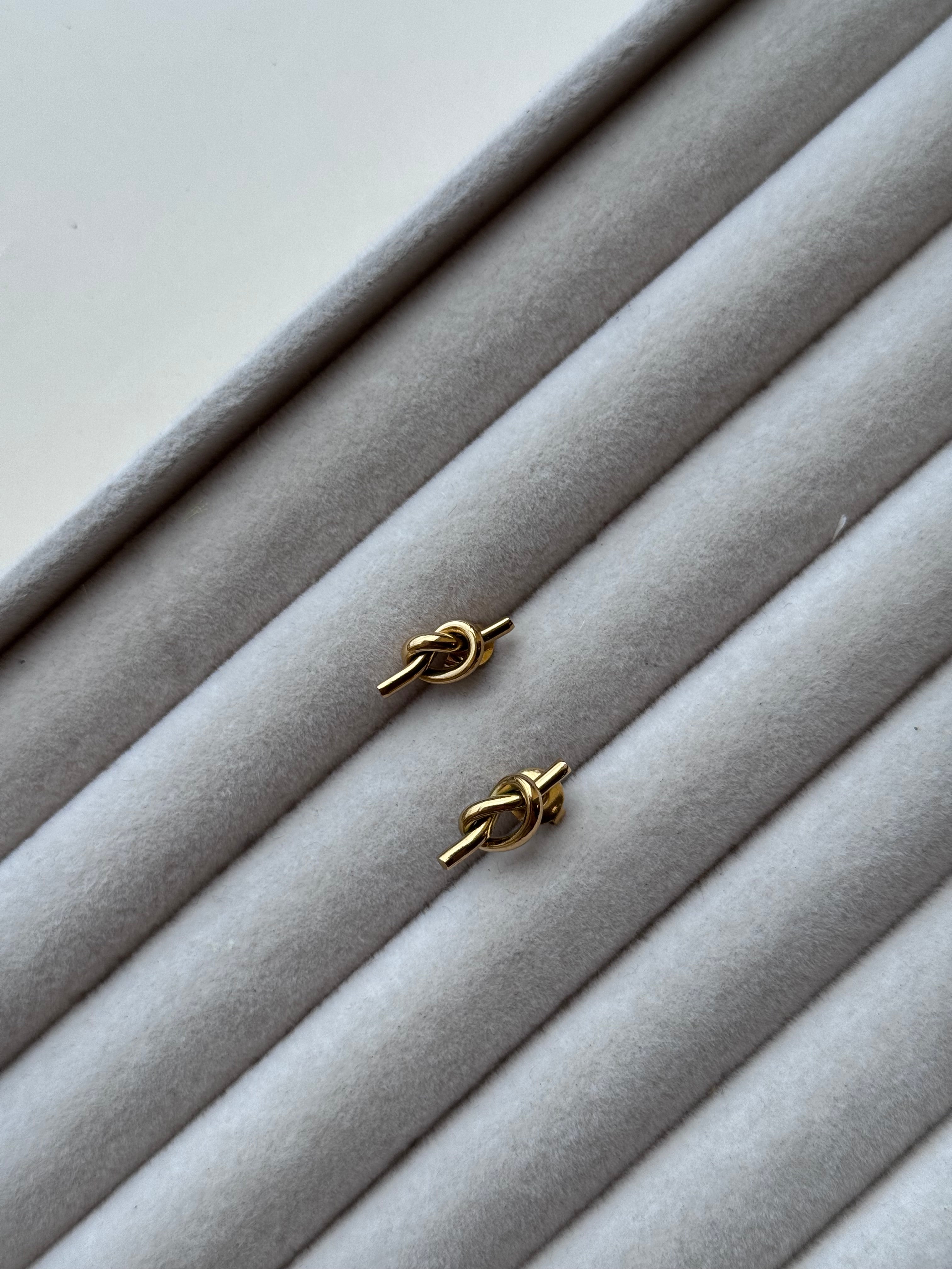 Orecchini nodo legame