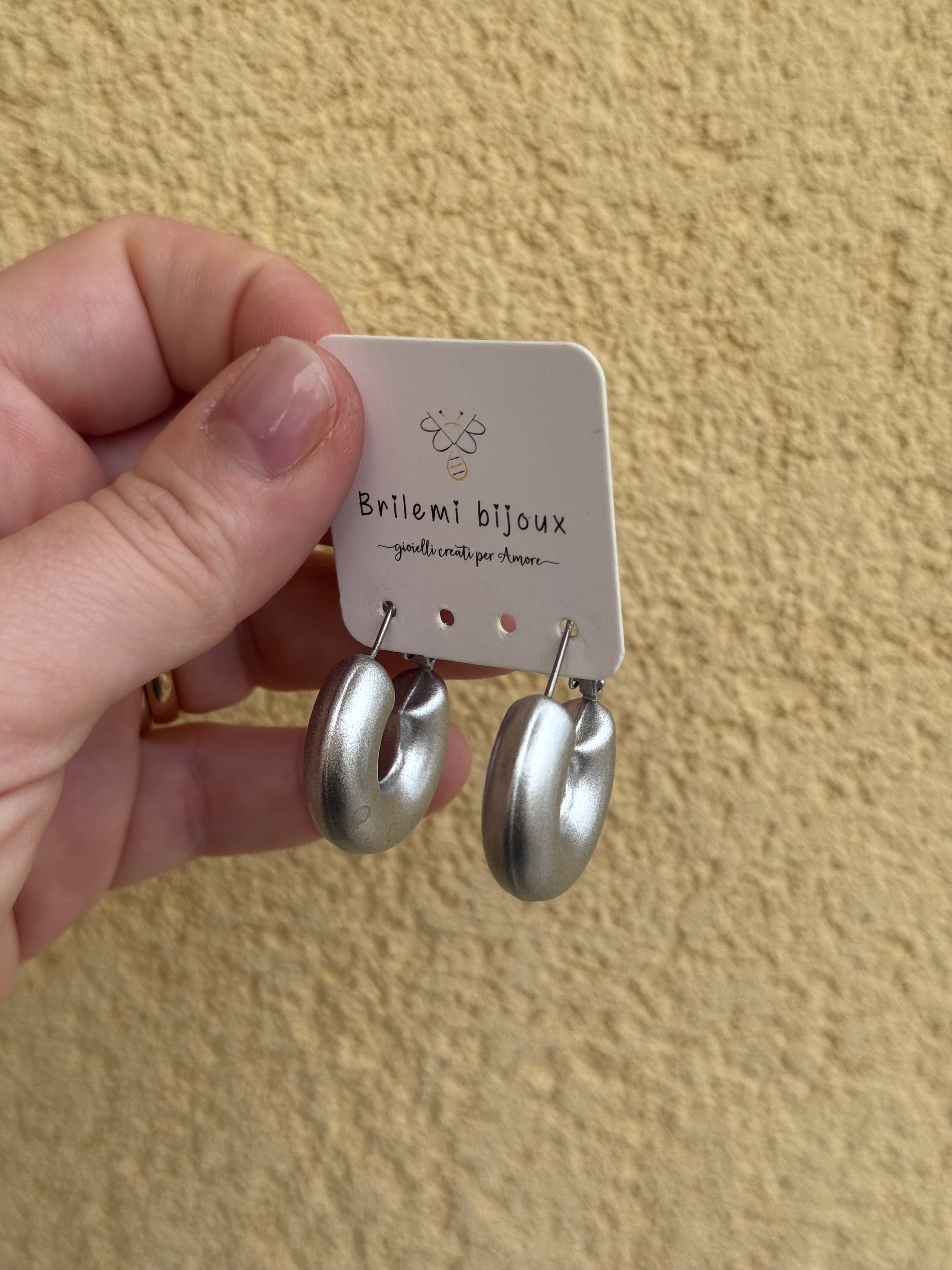 Orecchini cerchietti satinati