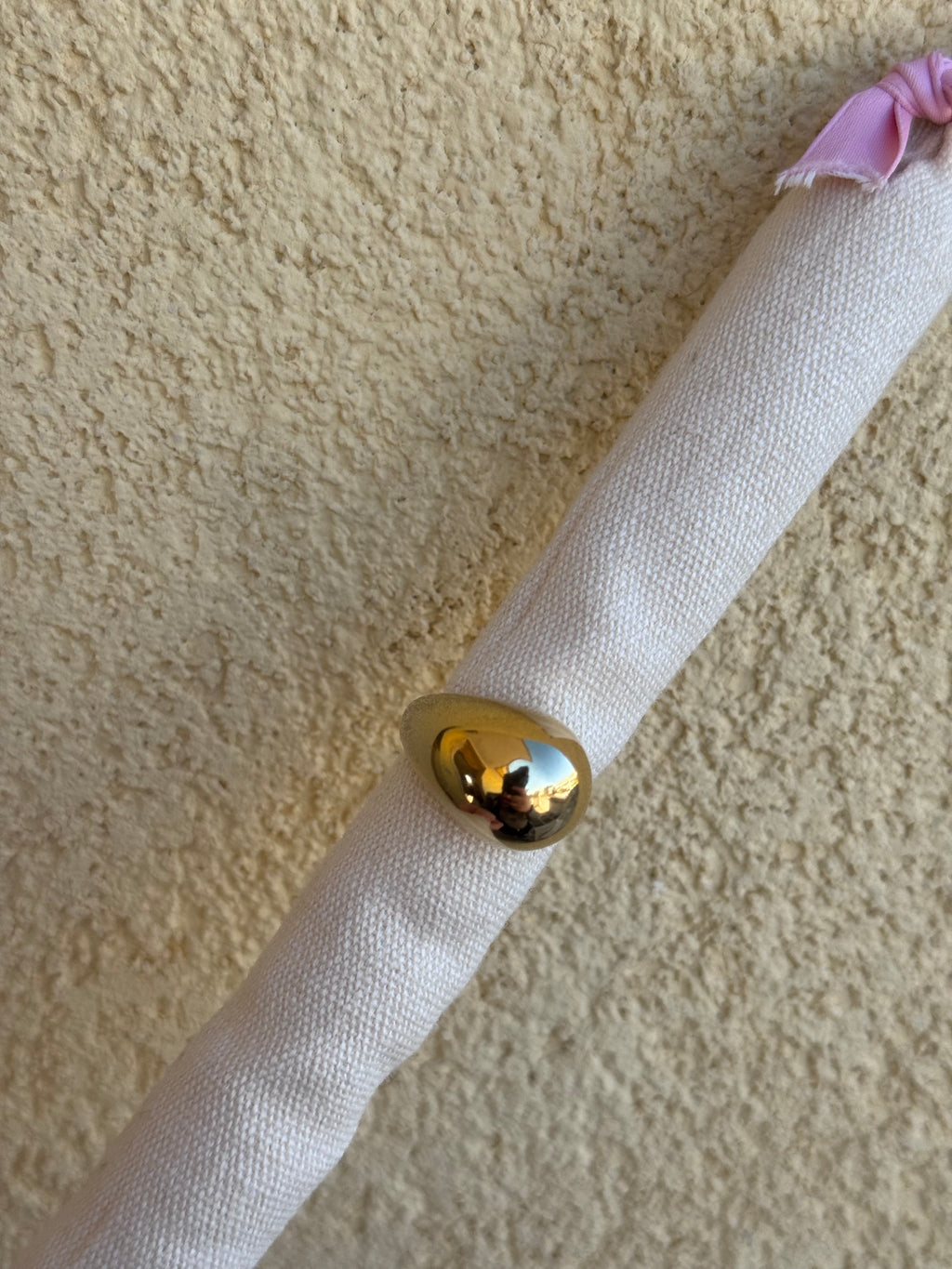 Anello goccia dorata