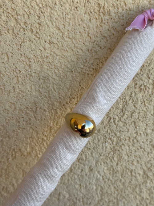 Anello goccia dorata