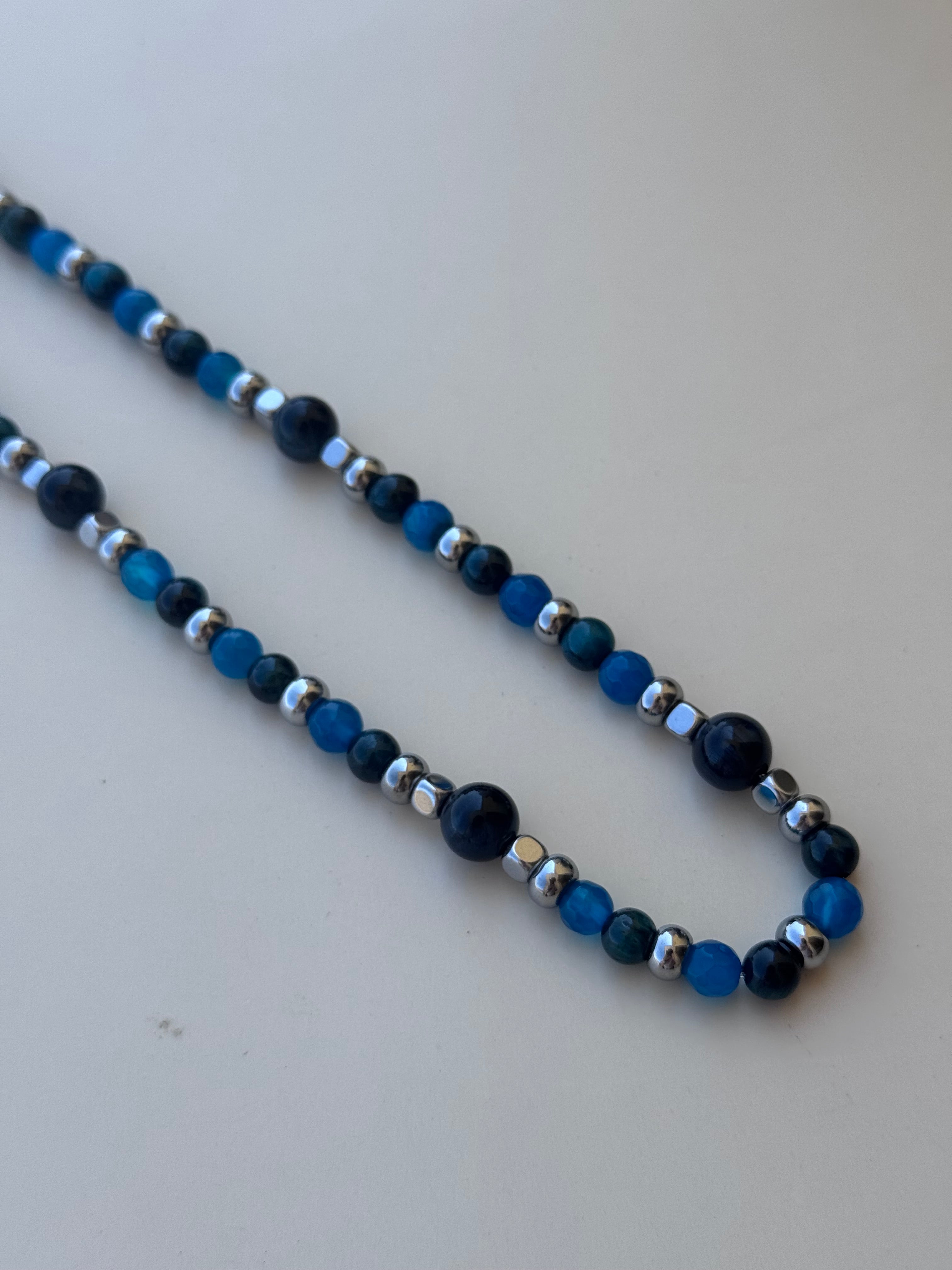 Collana uomo sfumature di azzurro