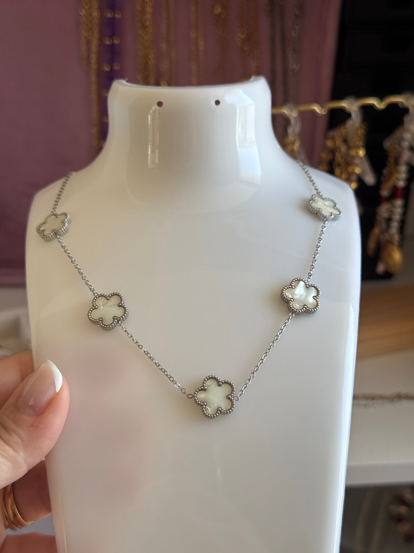 Collana fiori bianchi